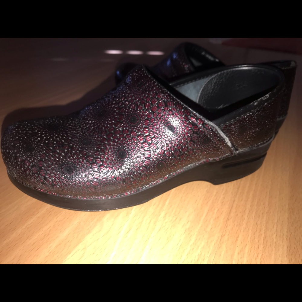 Dansko nursing clogs